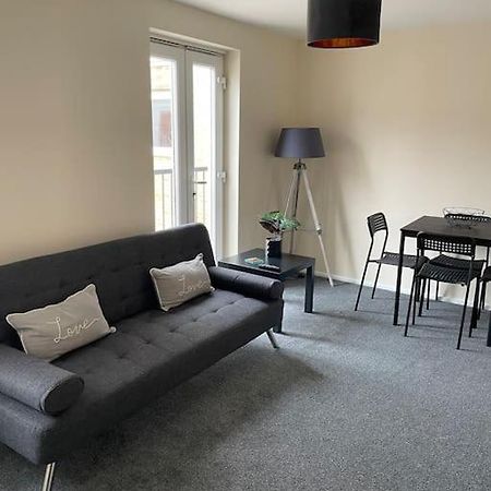 Lovely 1 Bedroom Studio Apartment - Мертир-Тидвилл Экстерьер фото