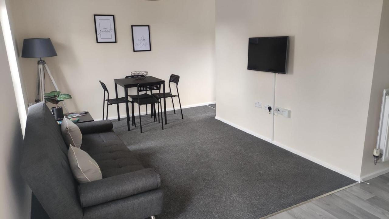 Lovely 1 Bedroom Studio Apartment - Мертир-Тидвилл Экстерьер фото